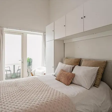 1-br Centre Haven With Patio Apartment *