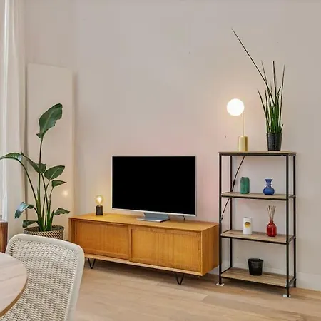1-br Centre Haven With Patio * Antwerp